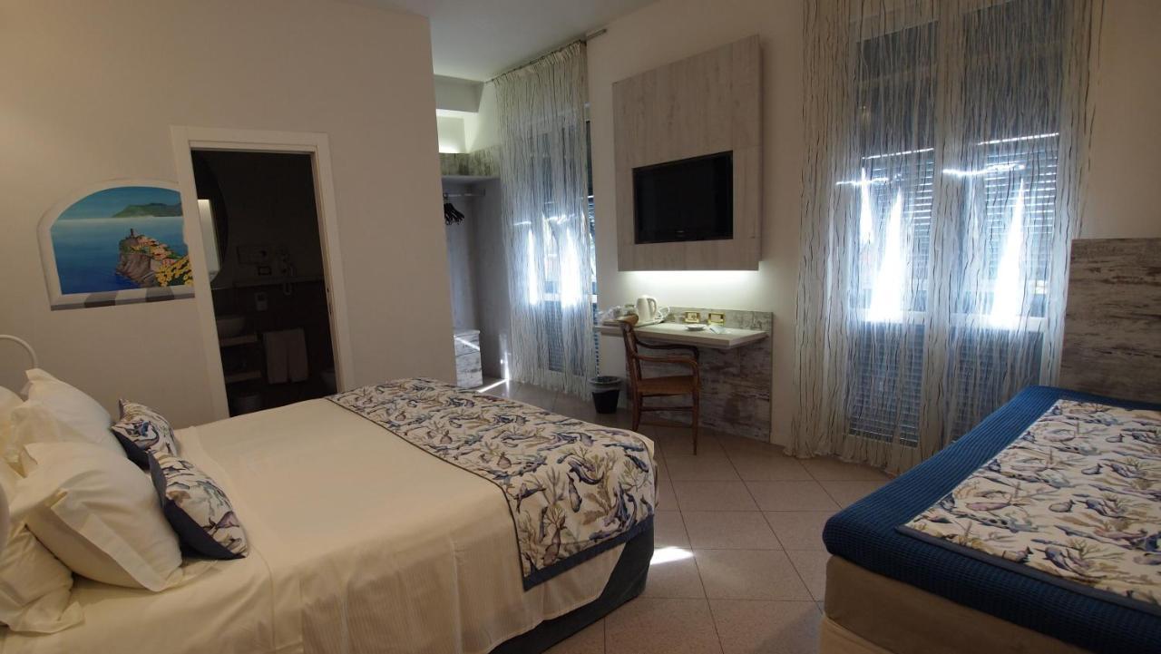 Piccolo Hotel Moneglia Buitenkant foto