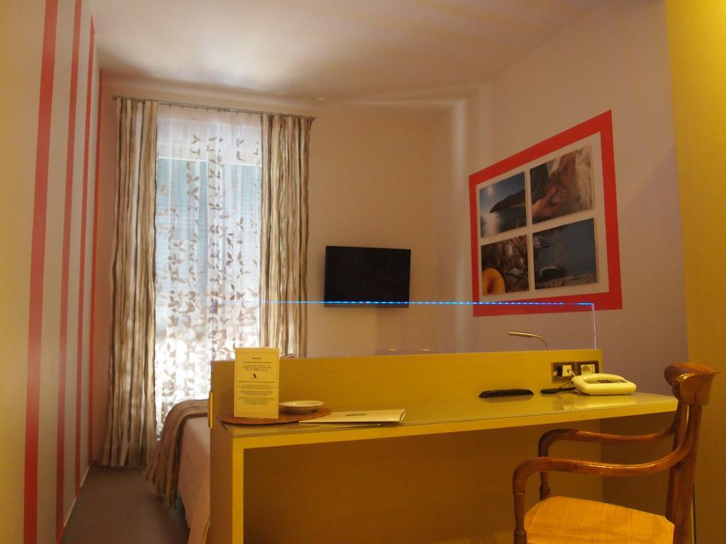 Piccolo Hotel Moneglia Buitenkant foto