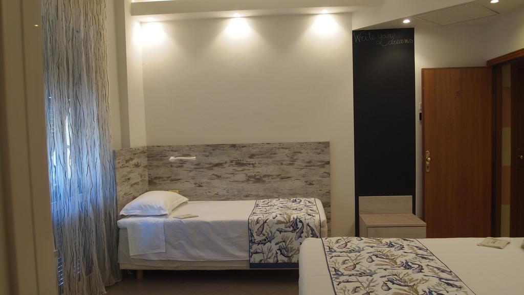 Piccolo Hotel Moneglia Buitenkant foto