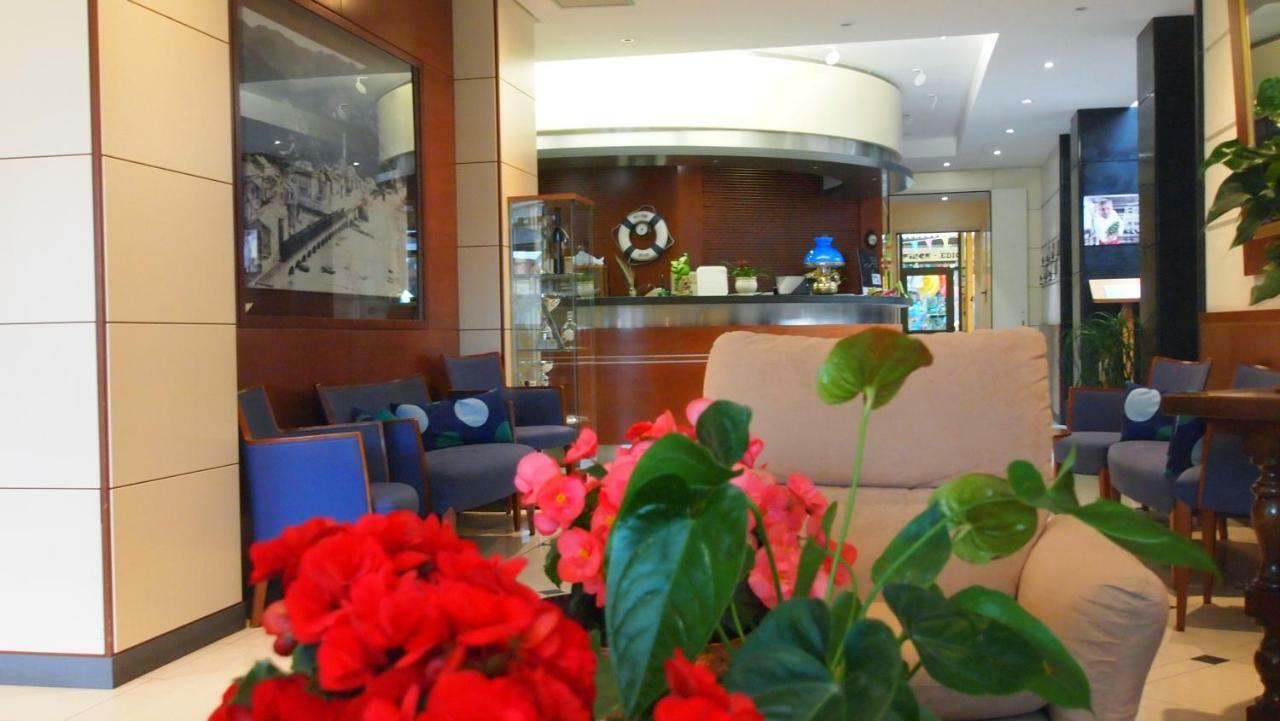 Piccolo Hotel Moneglia Buitenkant foto